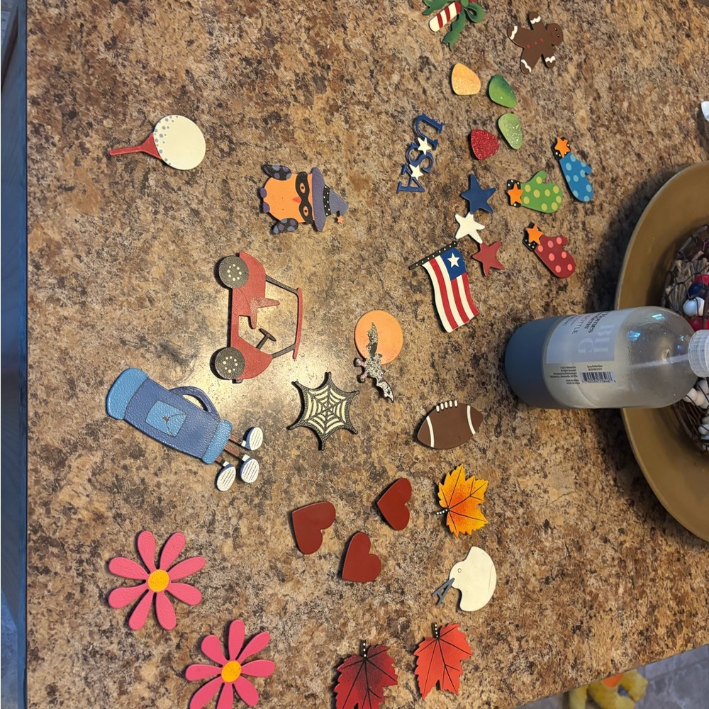 Assorted seasonal magnets